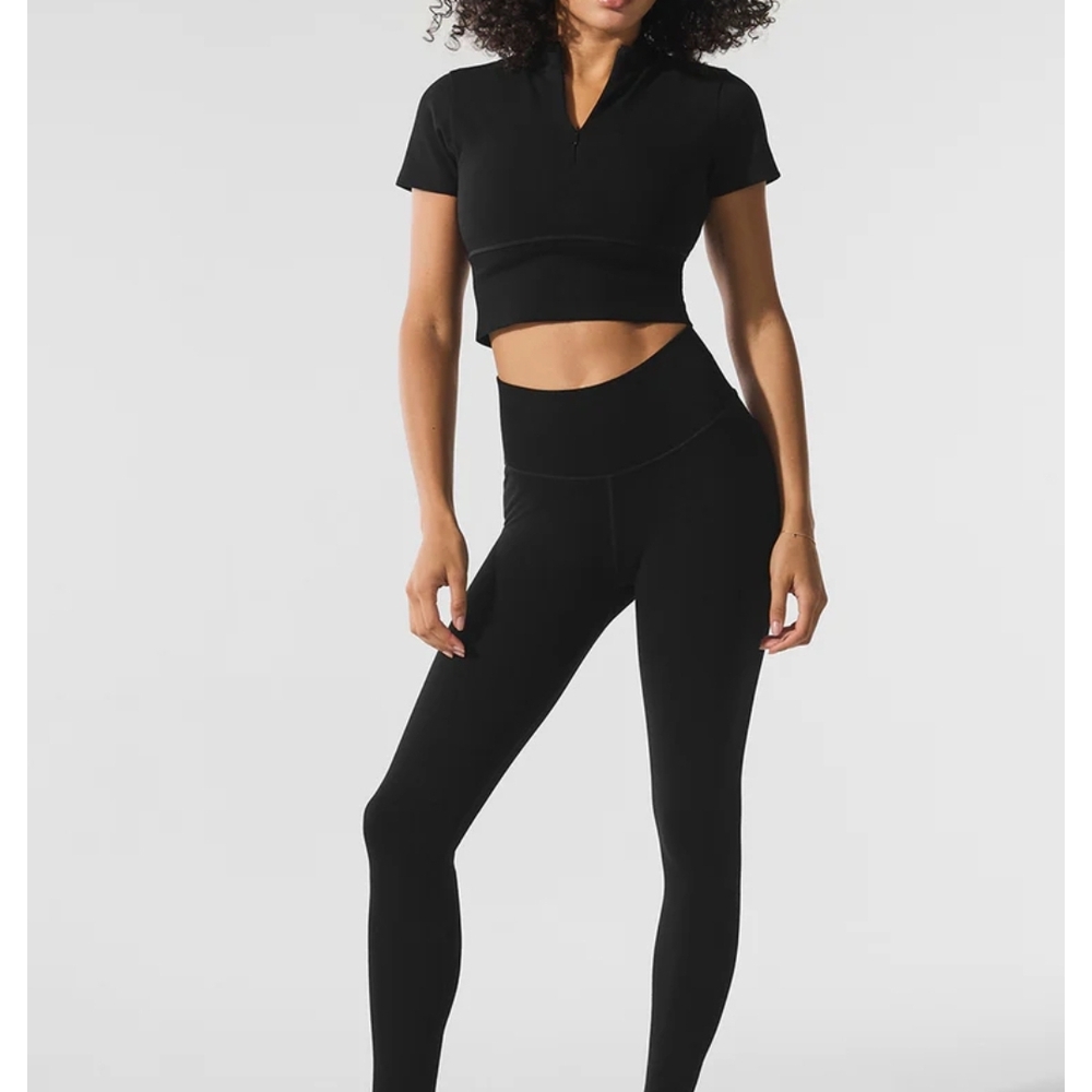 ALO Yoga Black Zip-Up Crop Top - Picture 2 of 8